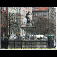 12155 Rolandsbrunnen,  Langer Markt, Danzig, Gdansk, Polen 2006.JPG